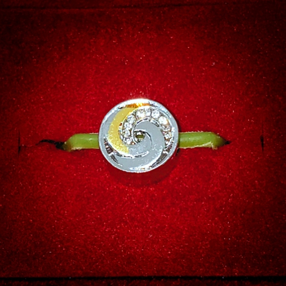 Charm - Picture 1 of 1